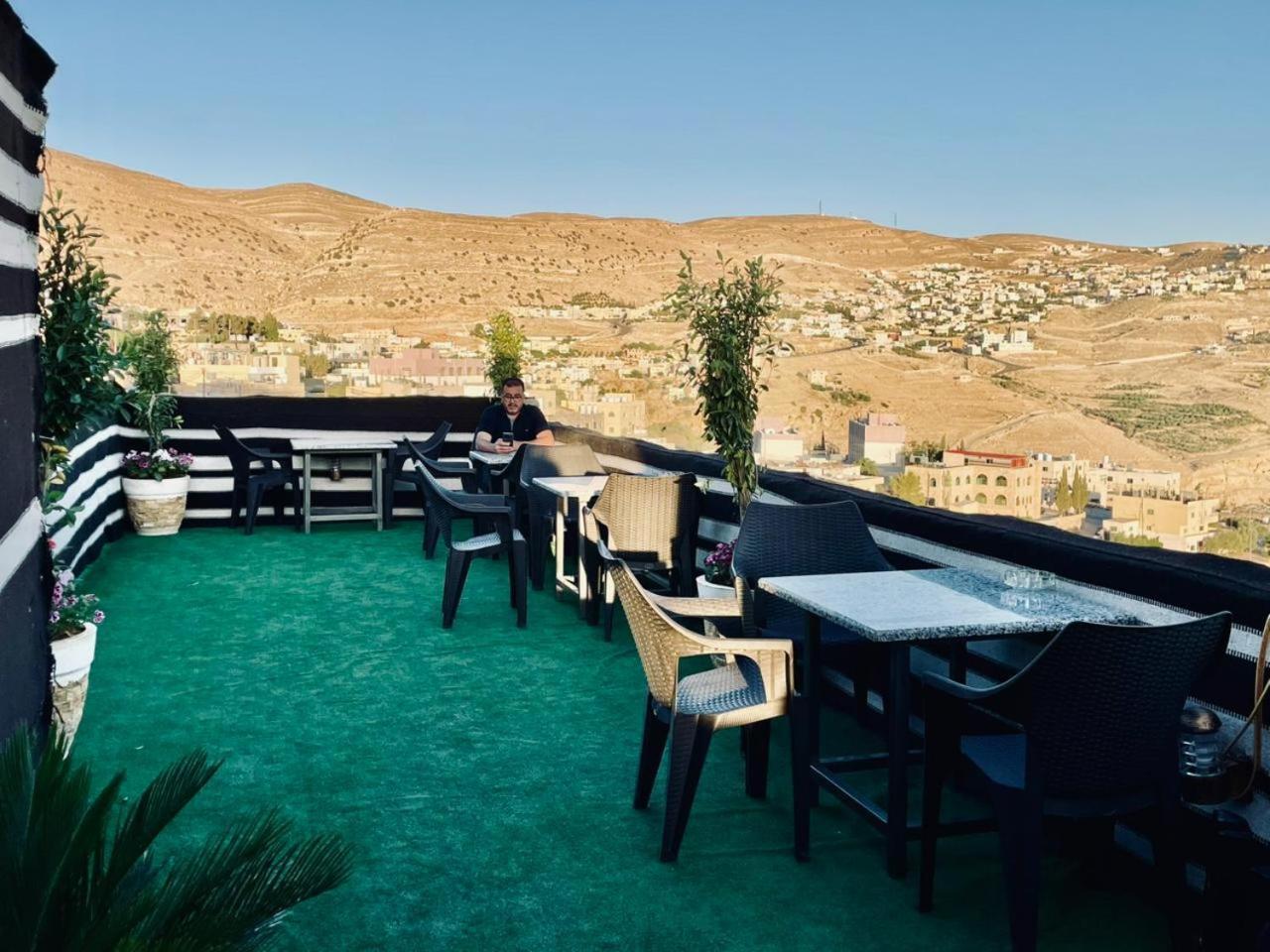 Plaza View Hostel Aţ Ţayyibah Bagian luar foto