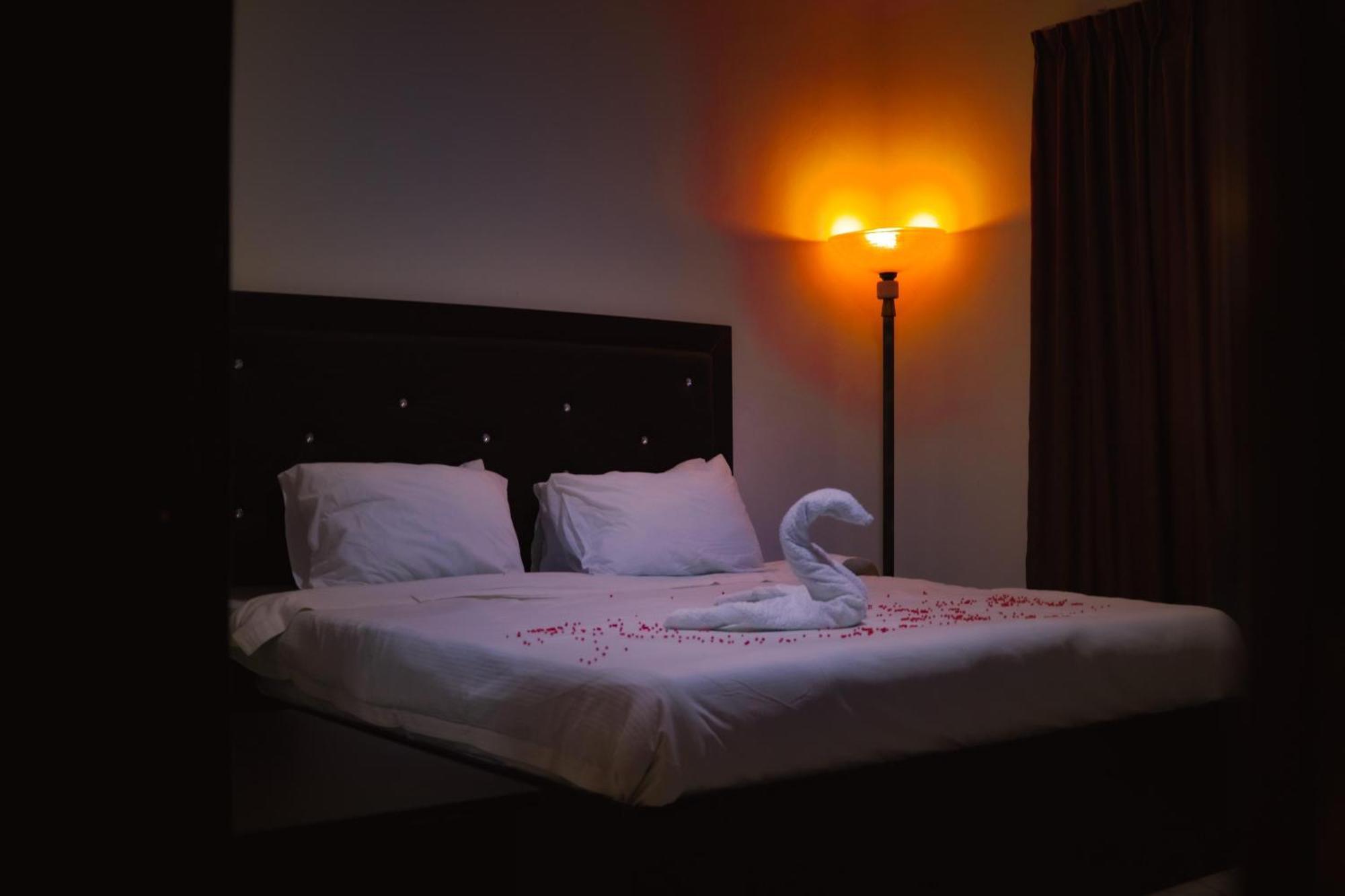 Plaza View Hostel Aţ Ţayyibah Bagian luar foto