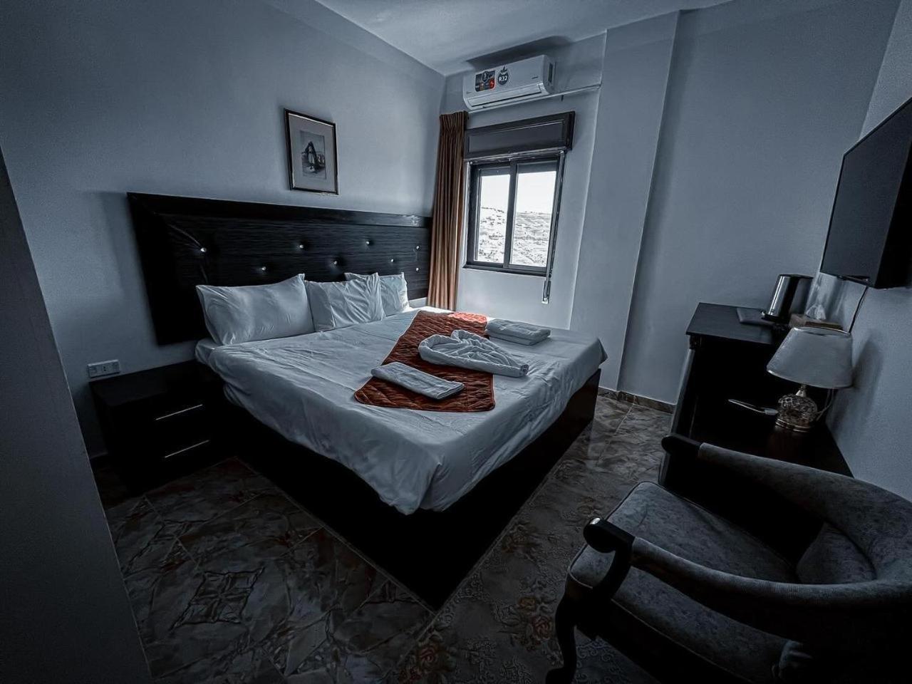 Plaza View Hostel Aţ Ţayyibah Bagian luar foto