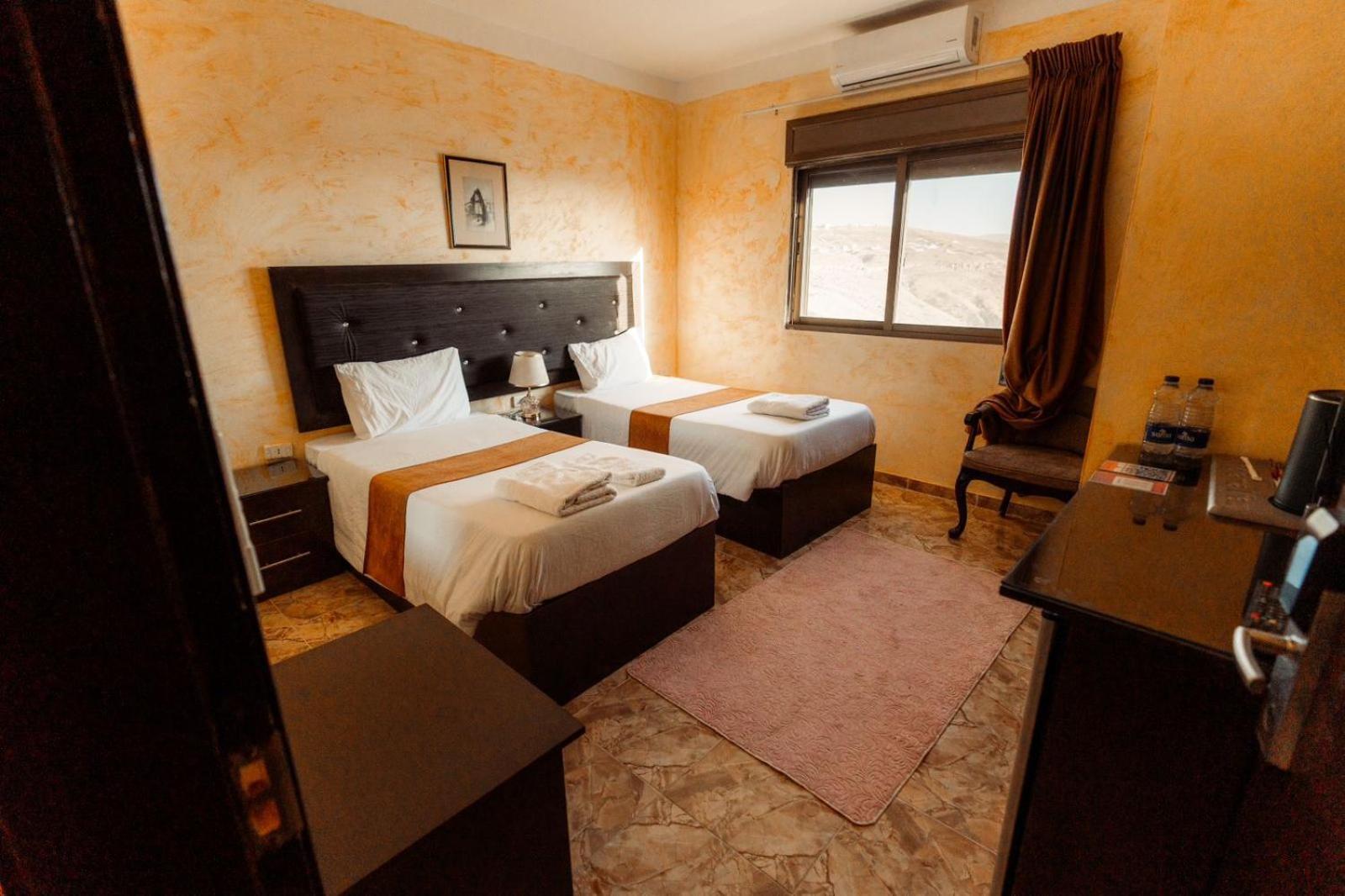 Plaza View Hostel Aţ Ţayyibah Bagian luar foto
